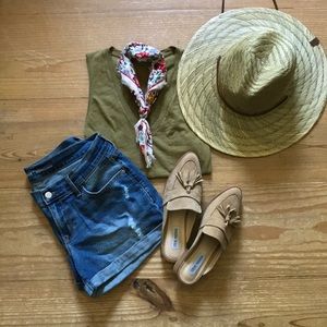 Old Navy Boyfriend Jean Shorts